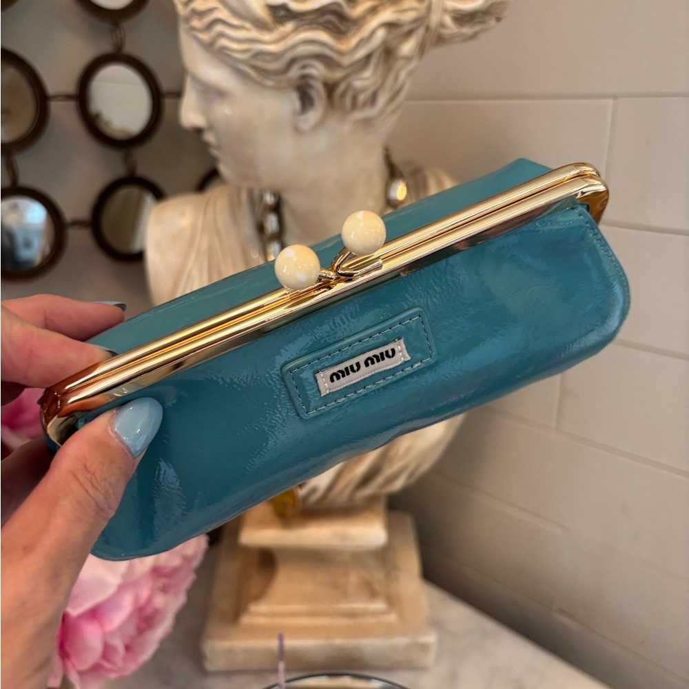 NIB Miu Miu Parfum Tiffany Blue Patent Leather Pouchette Clutch GWP w Strap - Picture 4 of 16